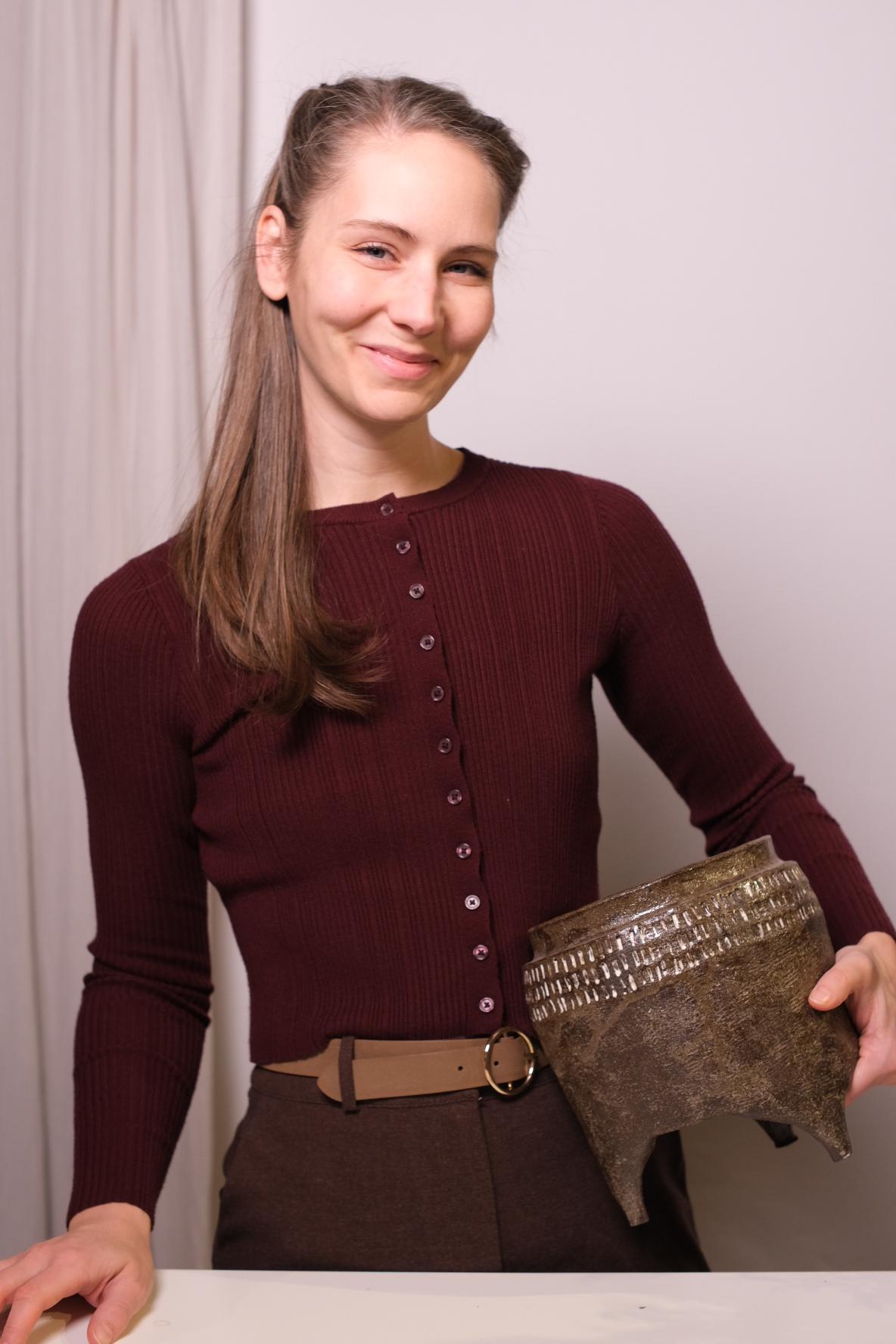 Špela Hvala in the studio