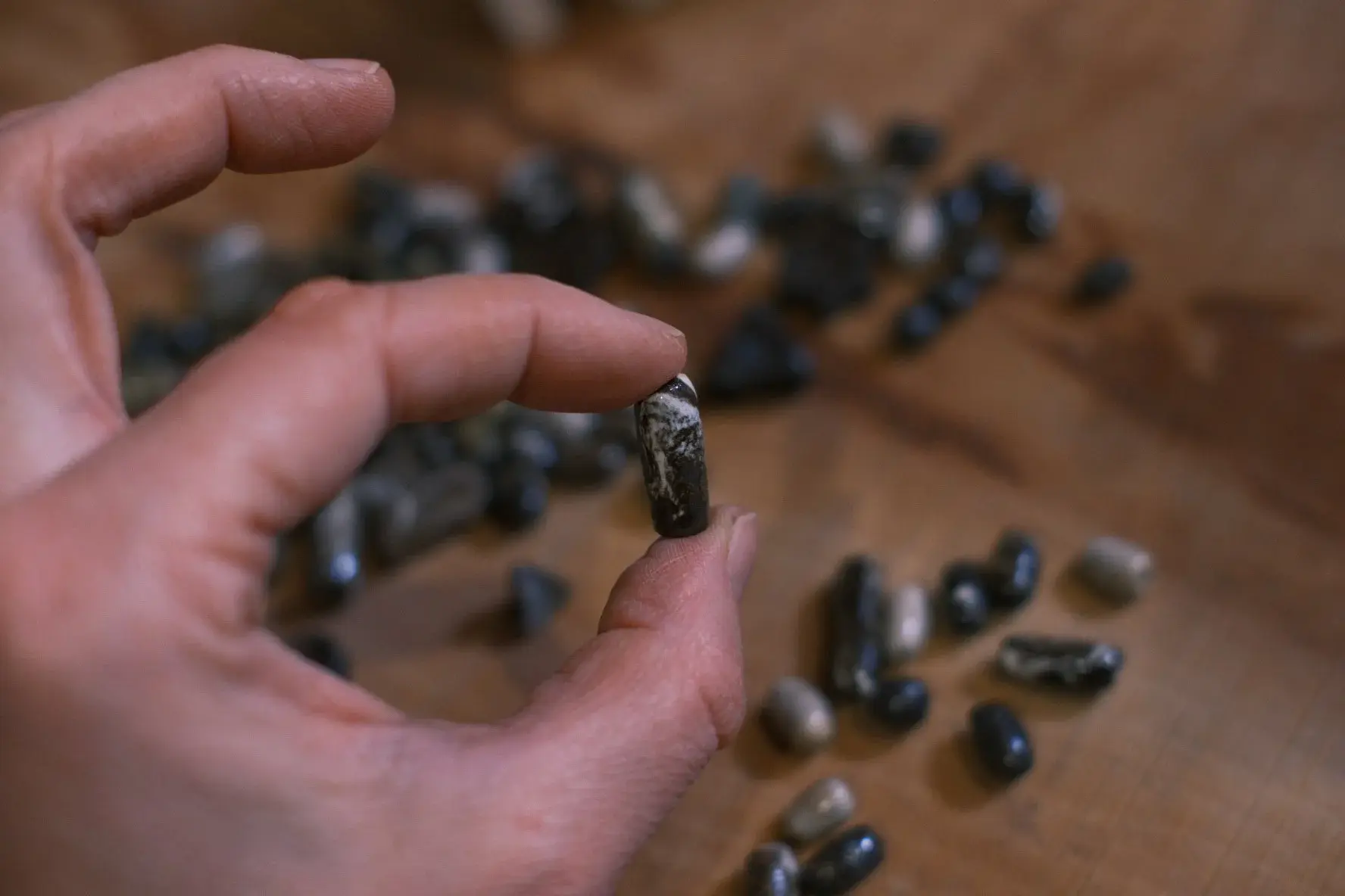 Stoneware variegation beads